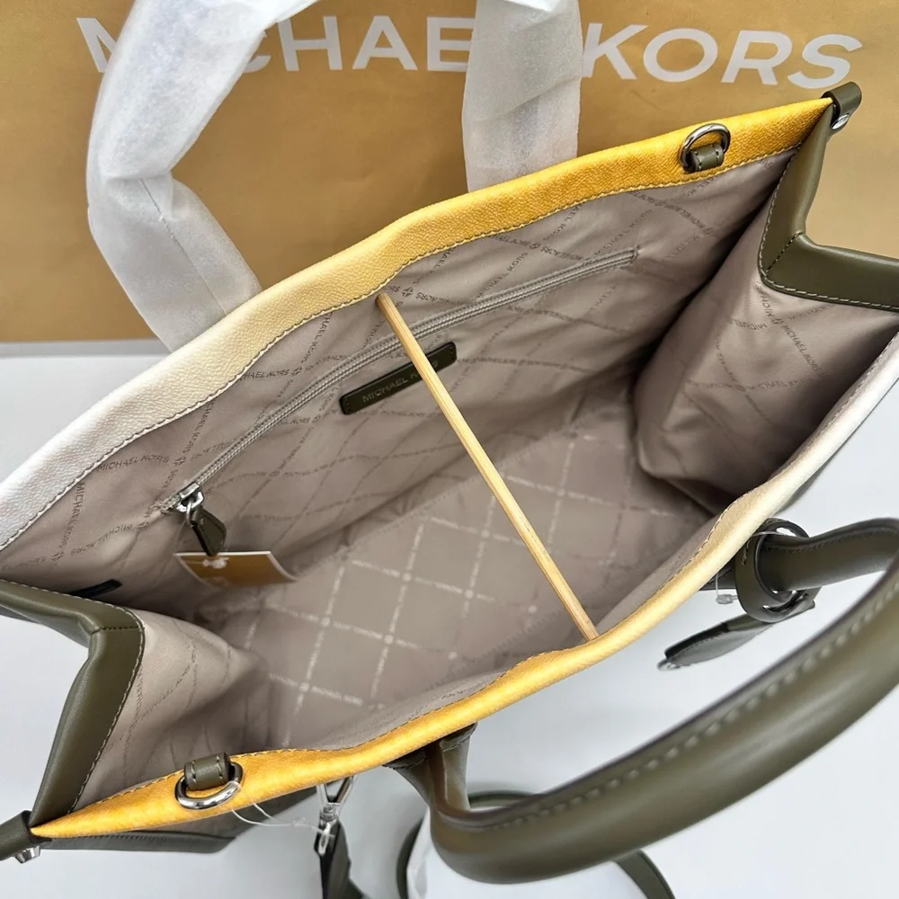 MICHAEL KORS
Mirella Medium Ombré Signature Logo Tote Bag Olive Combo color - Picture 13 of 16